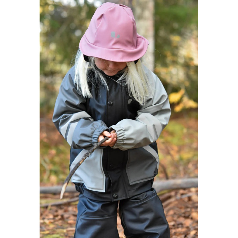 Lindberg Black Anth 1-2.jpg