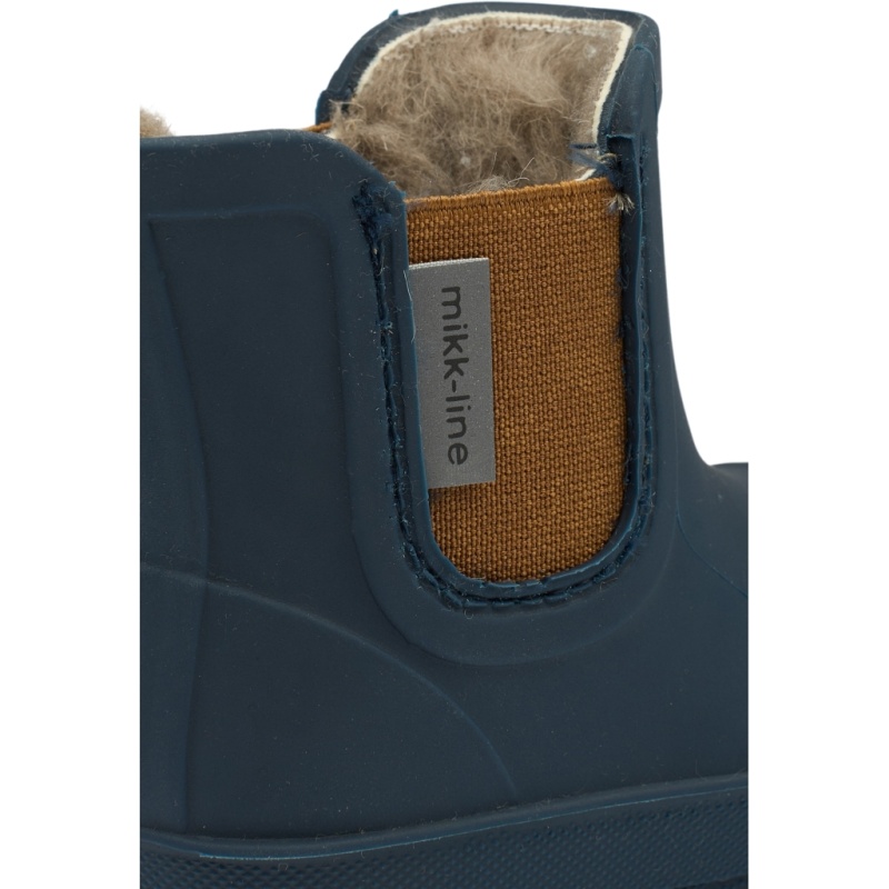 Madalad voodriga kummikud, Blue Nights 1-4.jpg